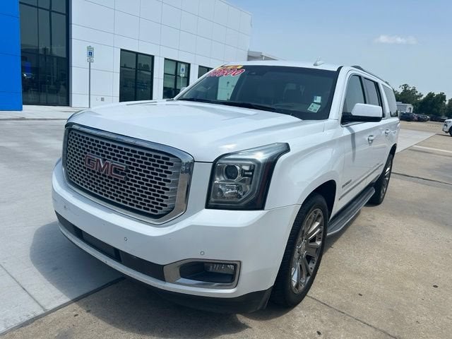 2016 GMC Yukon XL — rear three-quarter view